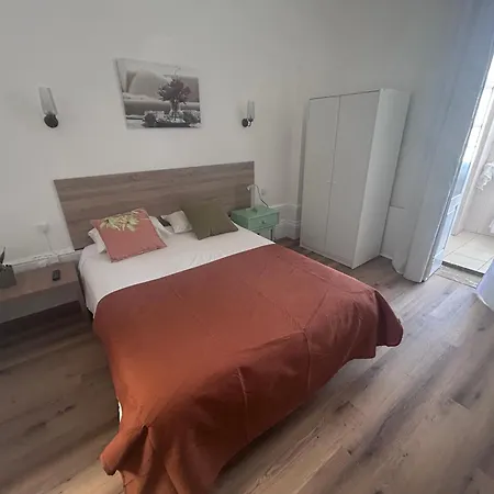 Πανσιόν Monte Sinai 2*